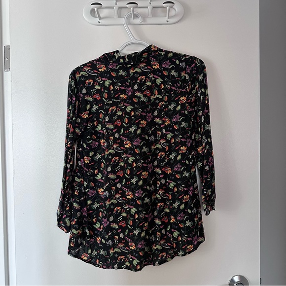Beautiful Anthropologie blouse - Picture 4 of 4
